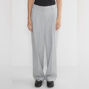 Aritzia The Effortless Pant